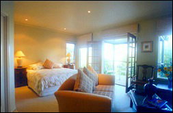 Valley Guest House - Accommodation Main Beach 4