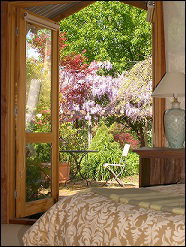Valley Guest House - Accommodation Main Beach 5