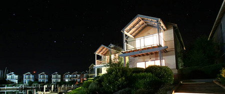 Captains Cove - Accommodation Main Beach 0