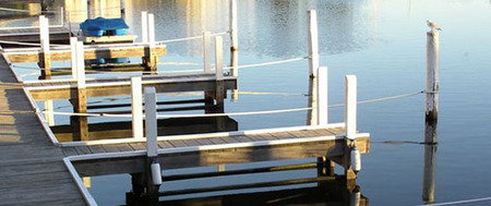 Captains Cove - Accommodation Main Beach 1