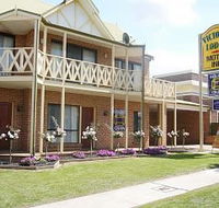 Victoria Lake Holiday Park - Accommodation Main Beach