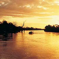 Matahari Houseboats - Accommodation Main Beach 4