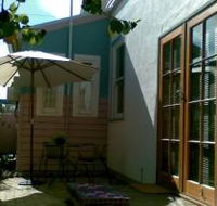 Luscombe Lodge B and B - Accommodation Main Beach