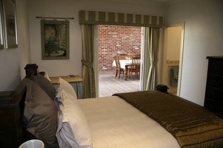 Cabarita Lodge - Accommodation Main Beach 0
