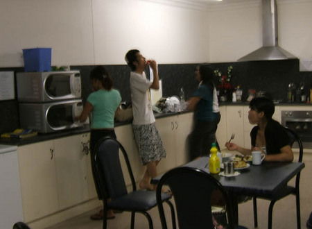 Astra Backpackers - Accommodation Main Beach 5