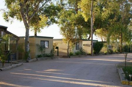 River Road Caravan Park - Accommodation Main Beach 0