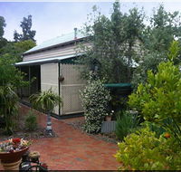 Trafalgar Cottage - Accommodation Main Beach