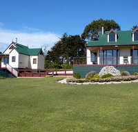 Loves Lane Cottages - Accommodation Main Beach