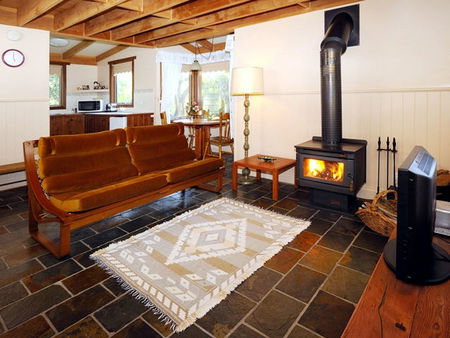 Brigadoon Cottages - Accommodation Main Beach 1