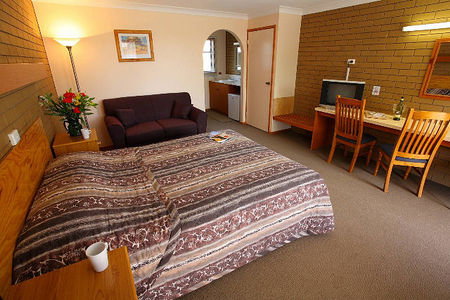 Alfred Motor Inn - Accommodation Main Beach 4