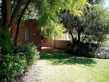 Aaden Holiday Apartments - Accommodation Main Beach 1