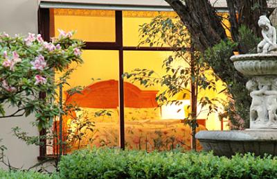 Truemans Cottages - Accommodation Main Beach 0