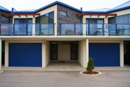 Ultimate Holiday Apartments - Accommodation Main Beach 0