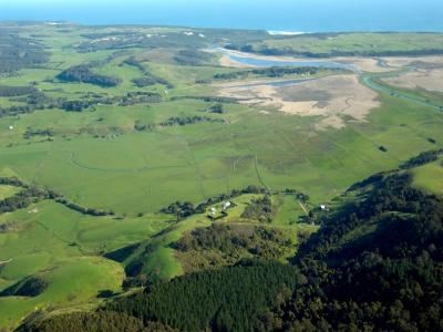 Aire Valley Guest House - Accommodation Main Beach 1