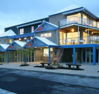 The Island Accommodation - Accommodation Main Beach