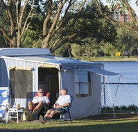 Shaws Bay Holiday Park - Accommodation Main Beach