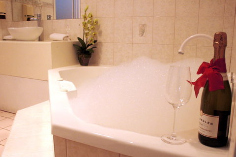 Comfort Inn May Park - Accommodation Main Beach 3