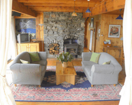 Aurora Beach Cottage - Accommodation Main Beach 3