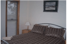 Yakkalla Holiday Cottage - Accommodation Main Beach 3