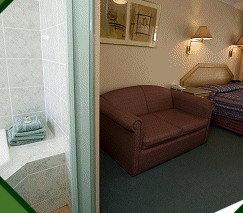 Thunderbird Motel - Accommodation Main Beach 3