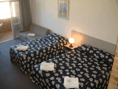 Next Seabreeze Beach Hotel - Accommodation Main Beach