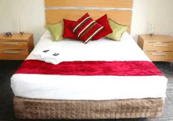 Oasis Holiday Apartments - Accommodation Main Beach 1