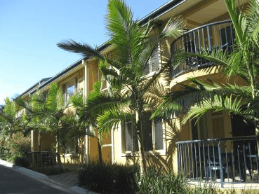Oasis Holiday Apartments - thumb 3