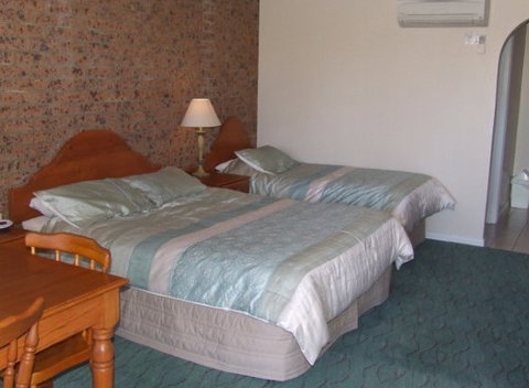 Swaggers Motor Inn, Yass - Accommodation Main Beach 1