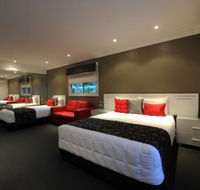 The Gateway Village Holiday Park - Accommodation Main Beach