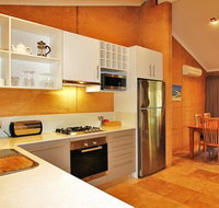 Willy Bay Resort - Accommodation Main Beach