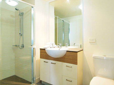 Oaks Charlotte Towers - Accommodation Main Beach 2