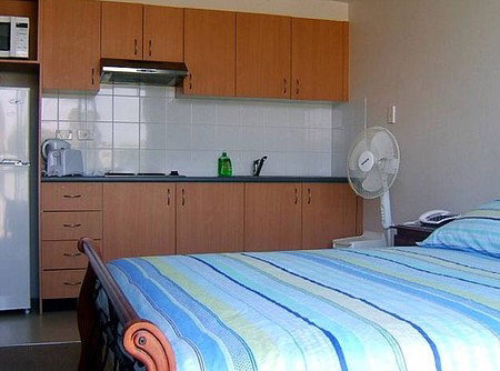 Resident Manager - Accommodation Main Beach 3