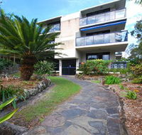 A Bay Breeze - Accommodation Main Beach