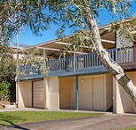 Andy's  Clarkes - Accommodation Main Beach