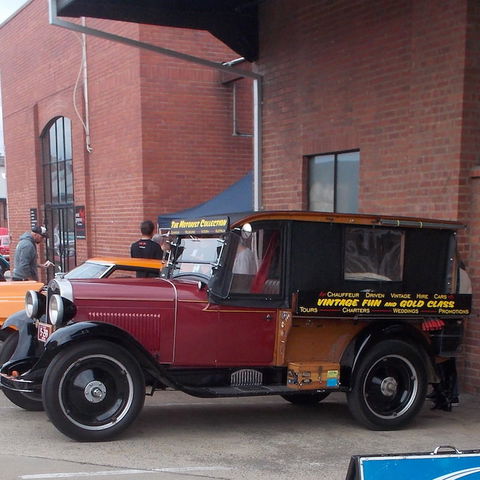 Vintage Fun Hire Cars - Accommodation Main Beach 0
