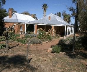 Avondale Discovery Farm - Accommodation Main Beach
