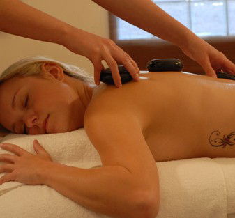 Silk Day Spa - Accommodation Main Beach 1