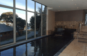 Breathtaker on High Spa Retreat - Accommodation Main Beach