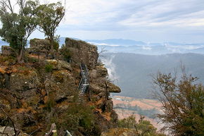Power's Lookout - Accommodation Main Beach 0