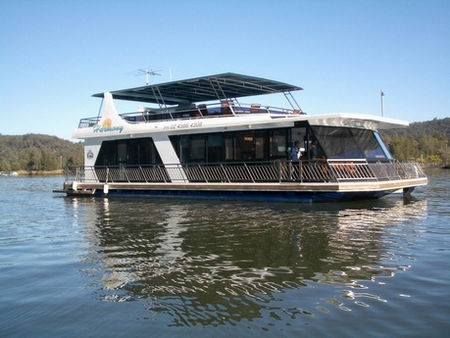 Hawkesbury NSW Accommodation Main Beach