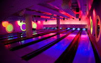 Kingpin Bowling Lounge - Crown Entertainment Complex - Accommodation Main Beach 1