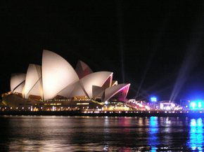 Sydney Opera House - Accommodation Main Beach 3