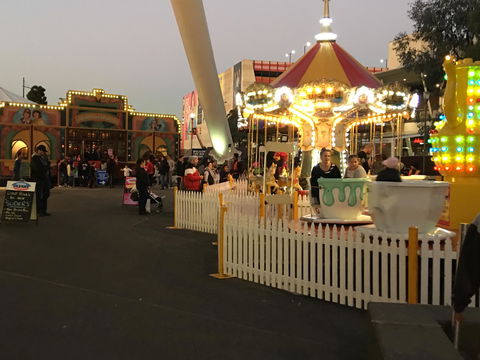 Wonderland Under The Melbourne Star - Accommodation Main Beach 3