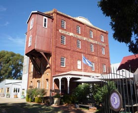 The York Mill - Accommodation Main Beach 0