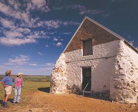 Oakabella Homestead - Accommodation Main Beach 0