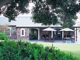  Accommodation Main Beach
