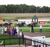 Pinjarra Race Club - Accommodation Main Beach