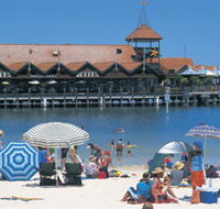 Sorrento Quay - Accommodation Main Beach