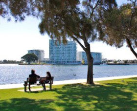 Foreshore Reserve - Accommodation Main Beach 0