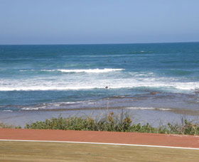 Flat Rocks - Accommodation Main Beach 0